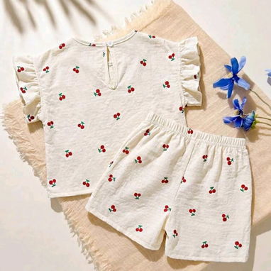 Conjuntos de niña talla en la foto 12 USD - 5/9