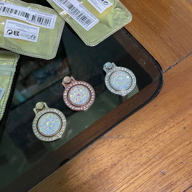 Tengo estos sujetadores para su móvil, evite las caídas accidentales! - Img 66048293