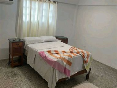 Propiedad horizontal de dos habitaciones climatizada , con baño individuales ,salón de estar que incluye cocína con isla - Img 67544945