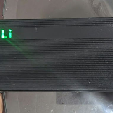 Cargador de 72V 5A - 2/2