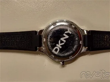 Fino y bonito reloj de mujer marca americana DKNY, NUEVO - Img 67100199