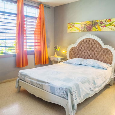 Renta para Estudiantes de Medicina Apto 3/2 en Ave 26 Nuevo Vedado con Planta Eléctrica - Img 123801235