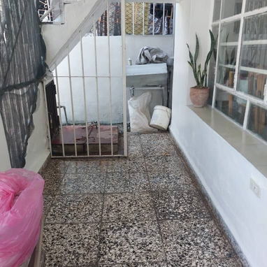 Vebta de casa en marianao a 2 cuadras de la ceguera - 2/10