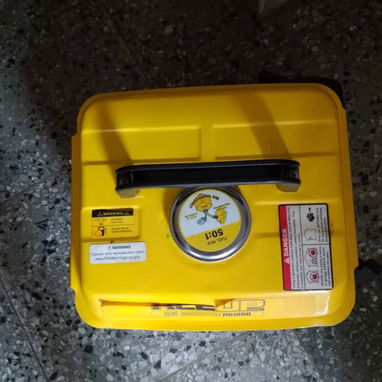 Vendo planta de 1200W súper económica de poco uso , Tiene un detalle para mas información al WhatsApp 55495704 - 2/2