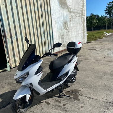 Moto 150cc , poco uso no llega a los 3700km , tiene chapa - Img 125610356