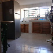 RENTA DE APARTAMENTO VEDADO A 1 CUADRA DEL CALIXTO GARCÍA 300 USD - Img 55032910