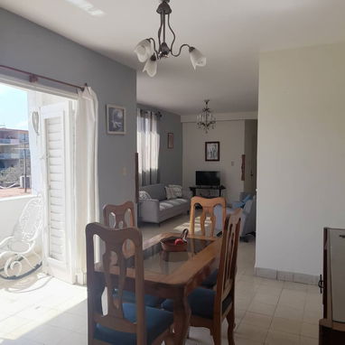 RENTO APARTAMENTO EN EL VEDADO - 2/2