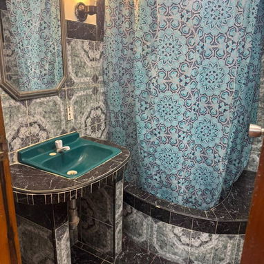 Disponible casa con piscina. WhatsApp 5 8142662 - Img 120337980