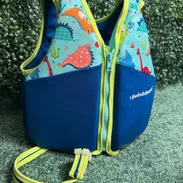 Chalecos salvavidas para niños y adultos - Img 55066885