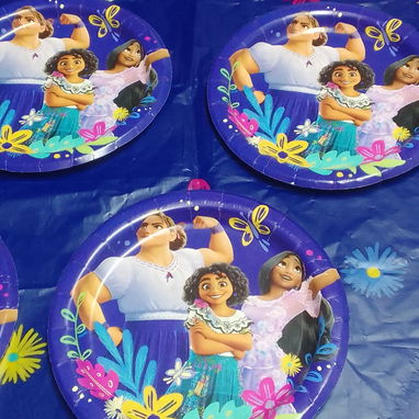 mantel y platos para cumpleaños - 4/6