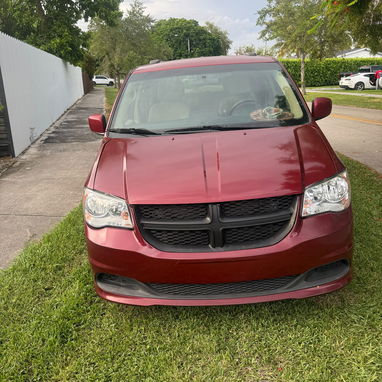 Dodge Grand Caravan - 2016 - 2/5