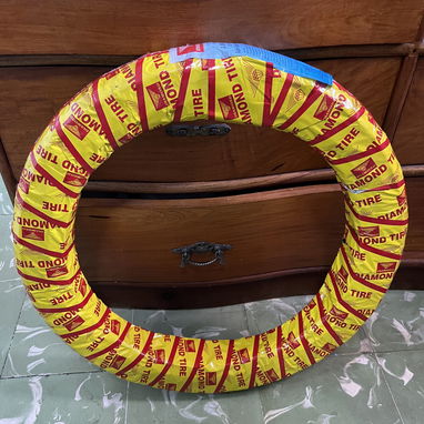 Cambio o vendo goma de Pista para moto 18x300 Tubeless (sin cámaras) Nueva a estrenar de muy buena calidad por una (21) - Img 123197707
