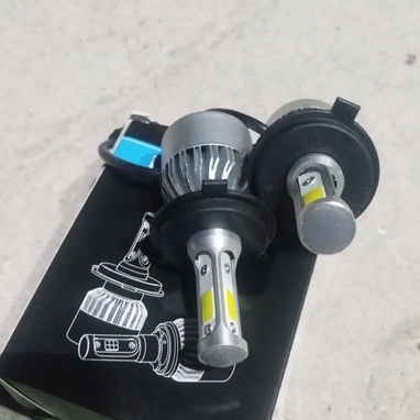 Dale tres caras buenas a la noche! 🚗💥 Dile adiós a la oscuridad con los Bombillos H4 de Carretera 3 Caras. Con su chip - Img 124774474