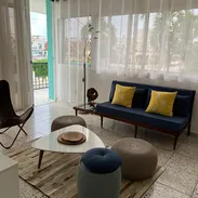 Renta lineal ( apartamento en el vedado ) calle calzada - Img 55913333