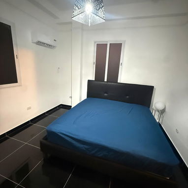 Vendo un juego de cama king size con su colchón king size nuevo todo en caja importado. - Img 124148168