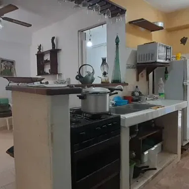 Apartamento en bajos 1 cuarto y medio patio Playa cerca 13y60 en 15mil 53582376 - Img 122902811