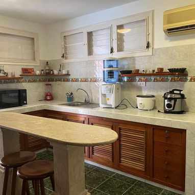 ¡BOCA CIEGA! 🏠 RENTO CASA C/PISCINA, A 300M PLAYA. 3 HAB CLIMA, WIFI 24H, COCINA EXT. 150 USD/N. - Img 121653507