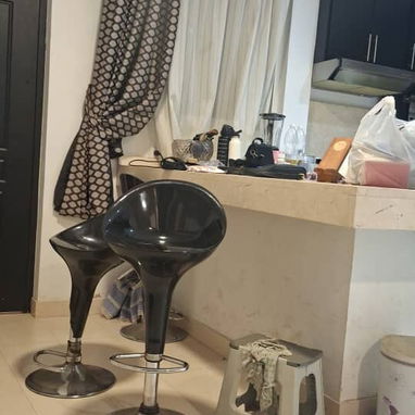 Silla giratoria baqueta de bar con base cromada nueva en su caja comunícate con Pedro - Img 126141384