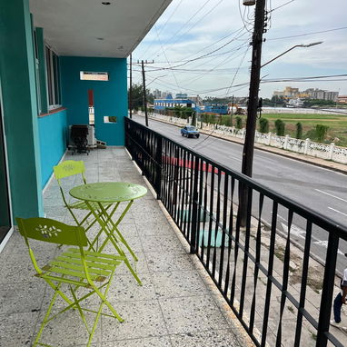 Renta lineal ( apartamento en el vedado ) calle calzada - Img 123856551