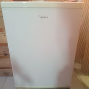 Minibar MIDEA de uso en perfecto estado - Img 56493510