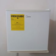 Se vende minibar con su base - Img 57893015