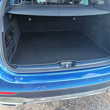 🚘🔥 MERCEDES-BENZ GLC 2025 🔥🚘 - 4/5