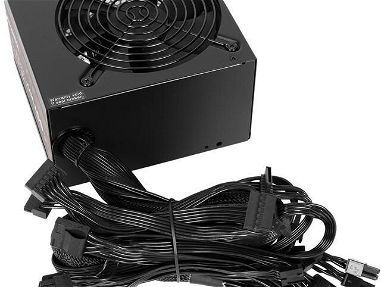 Vendo fuente rosewill 550 watts - Img main-image-45628546