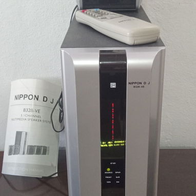 GANGA VENDO ESTE SUBWOOFER MARCA NIPPON--#--55398589 MARCA JAPONESA SE ESCUCHA OKK, TRAE SU MANDO CON PILASs Y CABLE DE - Img 124136961