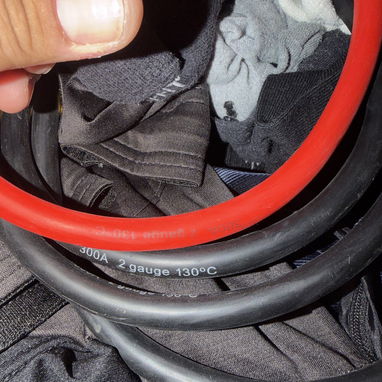 Cable original de batería,traído por mí desde EE.UU lo vendo como único en 50 USD,me sobró de mi instalación - Img 124195761