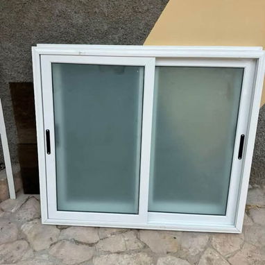 Se realizan trabajos en carpintería de aluminio - 3/9