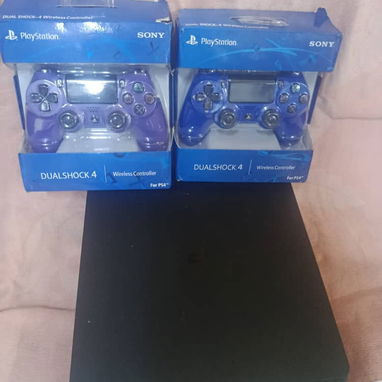 🎮 ¡VENDEDO PS4 SLIM CON 2 MANDOS NUEVOS! 🎮 ✅ ¿Por qué comprar una PS4 con mandos nuevos? 🔹 Sin desgaste: Botones, gat - 3/3