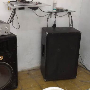 Amplificador con sus Bocinas 53732309 paco - Img 103881082