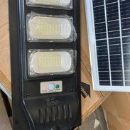 Lámpara para exterior con panel Solar y sensor de movimiento - Img 55902674