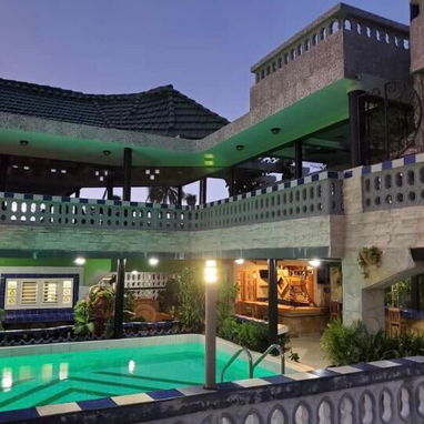 Casa con piscina ideal para eventos familiares - Img 104715667