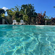 Dos habitaciones de lujo con una inmensa piscina. Guanabo a 4 cuadras de la playa. Reservas al 53726640 - Img 45770722