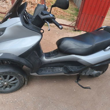 Se vende moto Piaggio italiana 250cc - 3/4