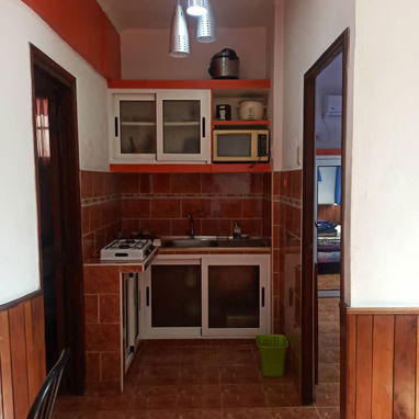 Se renta apartamento independiente de dos habitaciones en el Vedado, planta baja, todo climatizado.54026428 - Img 125647093