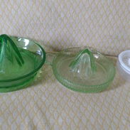 EXPRIMIDORES: GRANDE DE VIDRIO. 250 CUP. TIENE UN DETALLE MINIMO EN LATERAL DERECHO DEL CENTRO DE LA FOTO. NO AFECTA EN - Img 57936366