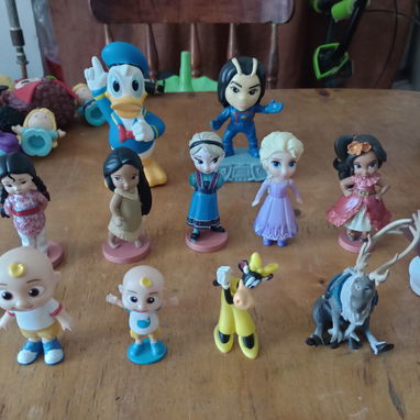Juguetes y figuras de colección - Img 119368652