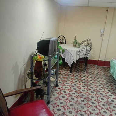 Se alquila cuarto en el vedado - Img 120545244