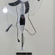 Ventilador recargable de pedestal con panel - Img 55725499