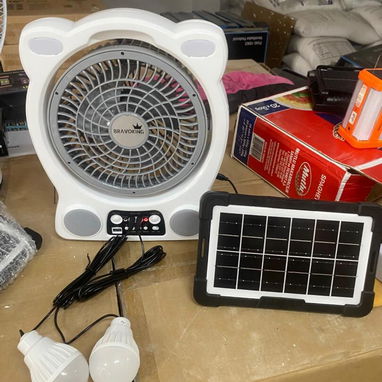 Ventilador recargable Bravoking 8" con radio bluetooth luces y panel solar - Img 119000852