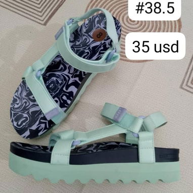 Zapatos de mujer y de hombre todos originales - Img 118666689