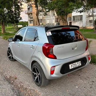 Kia Picanto GRIS – $50 USD/día - 2/2