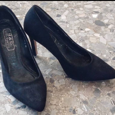 Variedad de zapatos de mujer. - Img 120168125
