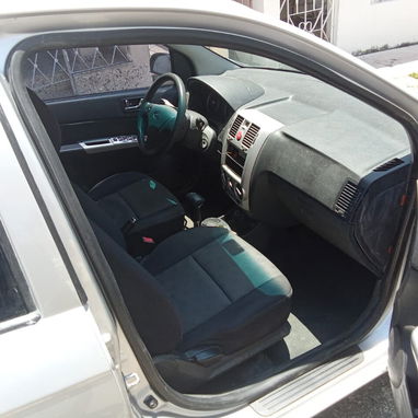Auto Hyundai del año 2009 - Img 123876568