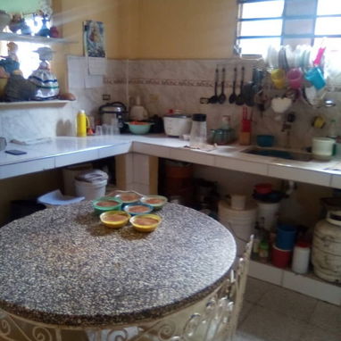 *$15.000usd CON AJUSTE. En venta casa puerta de calle en El Cerro, Reparto Martí. POSIBILIDAD DE GARAJE PARA 4 CARROS. - 6/10