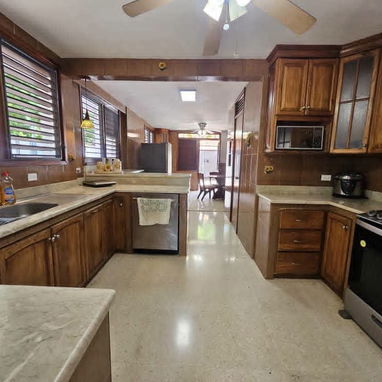 Venta de casa independiente en siboney - 4/10