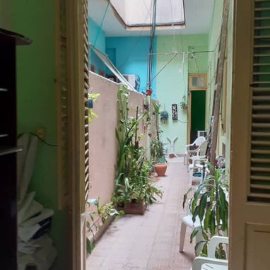 Vendo, en Centro Habana, vivienda en bajos, 3/4 reales y 3 baños. 58711030 Adis - Img 117490997