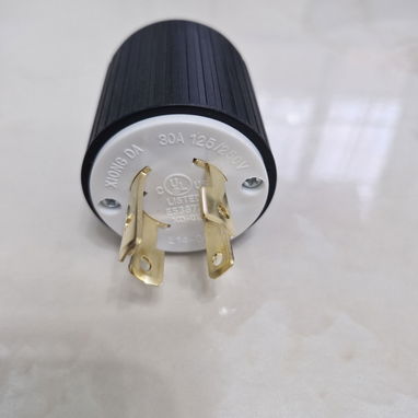 Conectores para plantas/ generadores de 4 espigas 220V - Img 98199613
